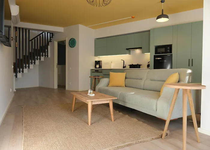 Bird Nest Apartahotel