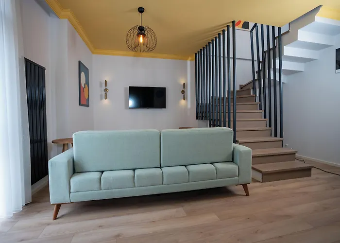 Bird Nest Apartahotel