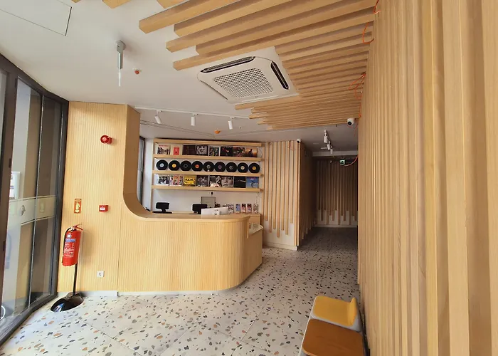 Apartahotel Bird Nest 4*