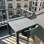 Bird Nest Aparthotel