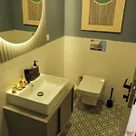 Bird Nest Aparthotel