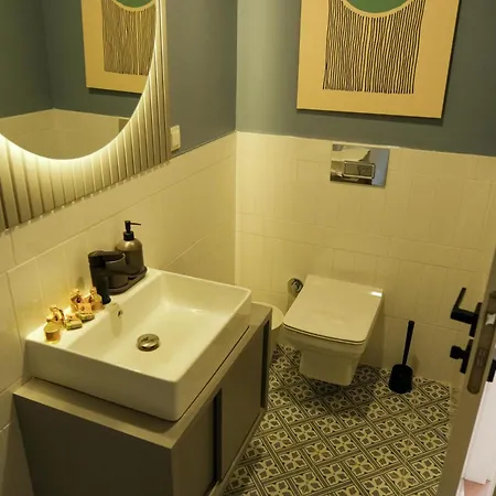 Aparthotel Bird Nest 4*