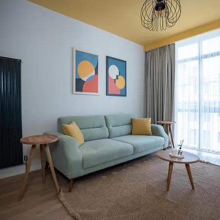 Bird Nest Aparthotel 4*