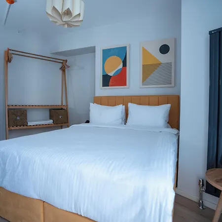 Bird Nest Aparthotel 4*