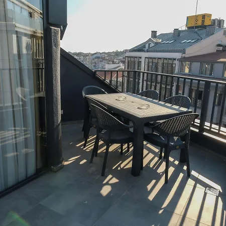 Aparthotel Bird Nest 4*