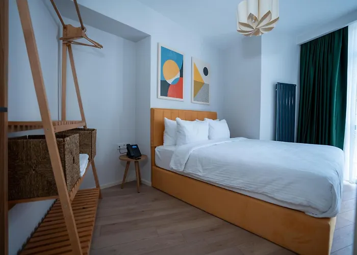 Bird Nest Aparthotel 4*