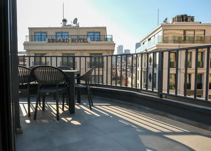 Bird Nest Aparthotel 4*