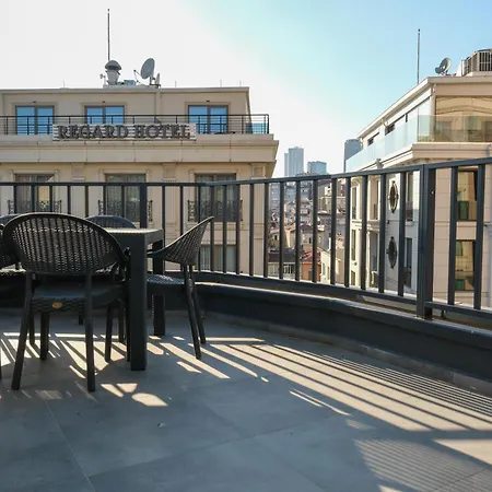 Bird Nest Apart-hotel 4*