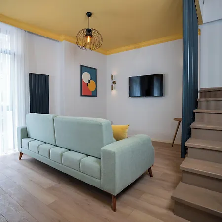 Apart-hotel Bird Nest 4*