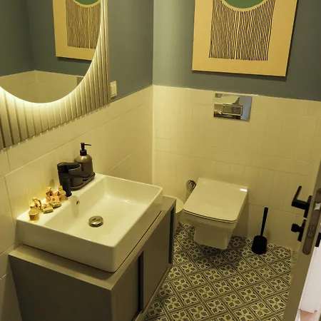 Bird Nest Apart-hotel